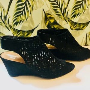 Black stylish wedge shoes